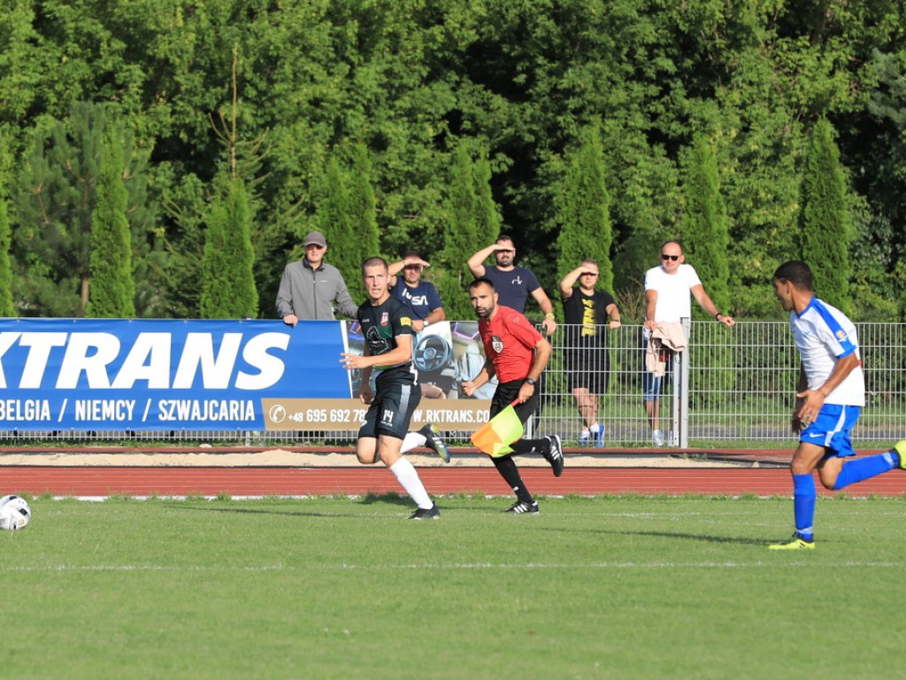 Unia - Huczwa 0:3. Koniec pucharowej przygody - ZDJĘCIA, WIDEO