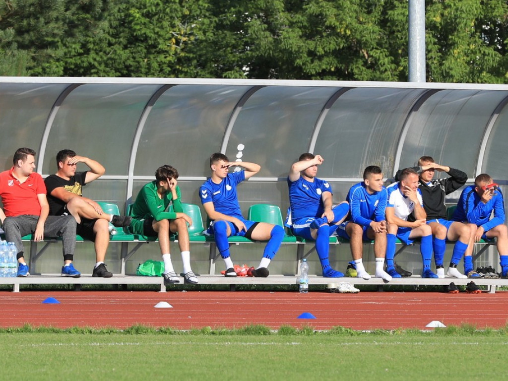 Unia - Huczwa 0:3. Koniec pucharowej przygody - ZDJĘCIA, WIDEO