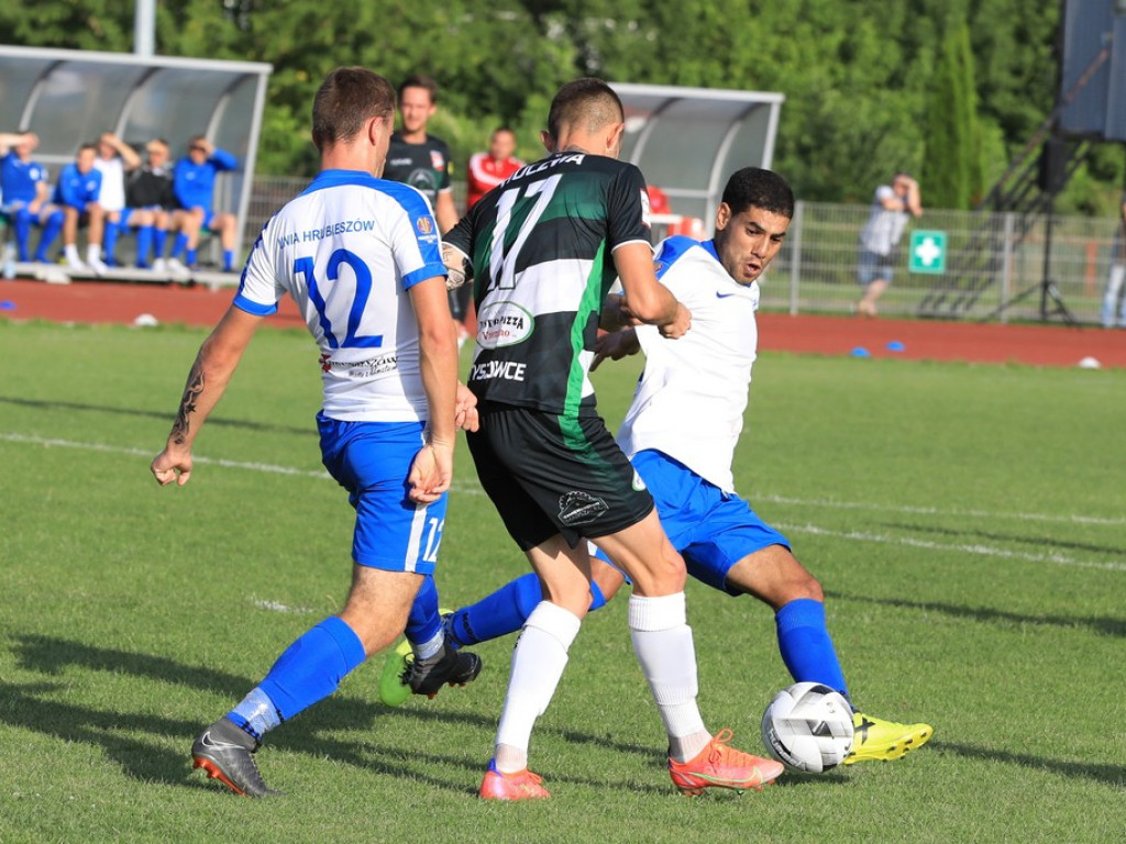 Unia - Huczwa 0:3. Koniec pucharowej przygody - ZDJĘCIA, WIDEO