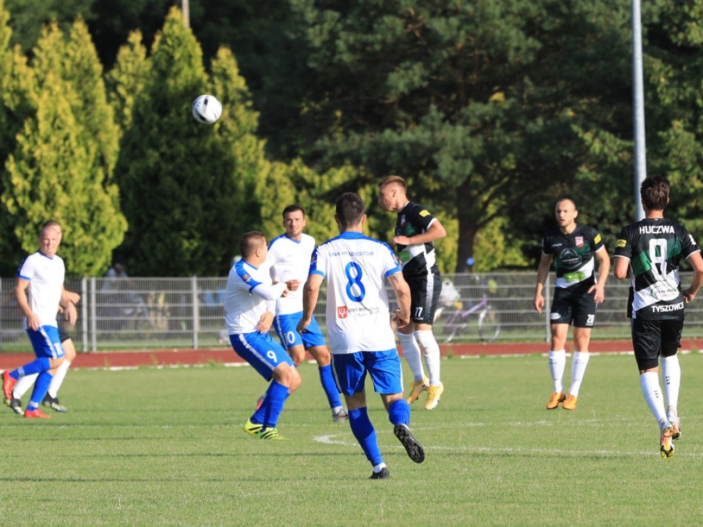 Unia - Huczwa 0:3. Koniec pucharowej przygody - ZDJĘCIA, WIDEO