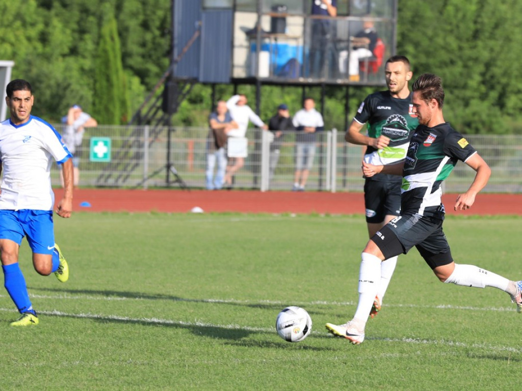 Unia - Huczwa 0:3. Koniec pucharowej przygody - ZDJĘCIA, WIDEO