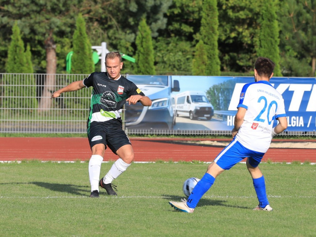 Unia - Huczwa 0:3. Koniec pucharowej przygody - ZDJĘCIA, WIDEO