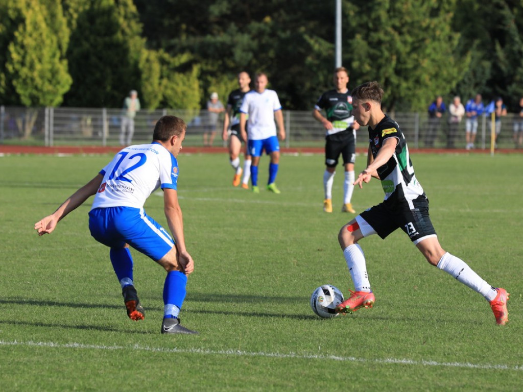 Unia - Huczwa 0:3. Koniec pucharowej przygody - ZDJĘCIA, WIDEO