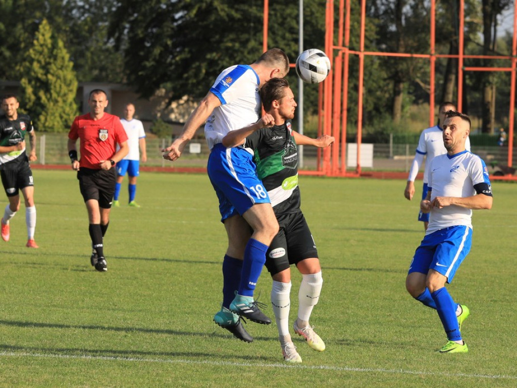 Unia - Huczwa 0:3. Koniec pucharowej przygody - ZDJĘCIA, WIDEO