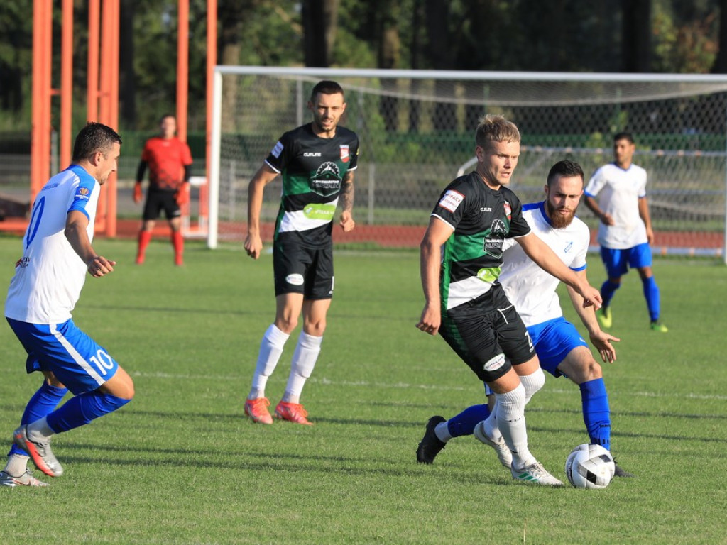 Unia - Huczwa 0:3. Koniec pucharowej przygody - ZDJĘCIA, WIDEO