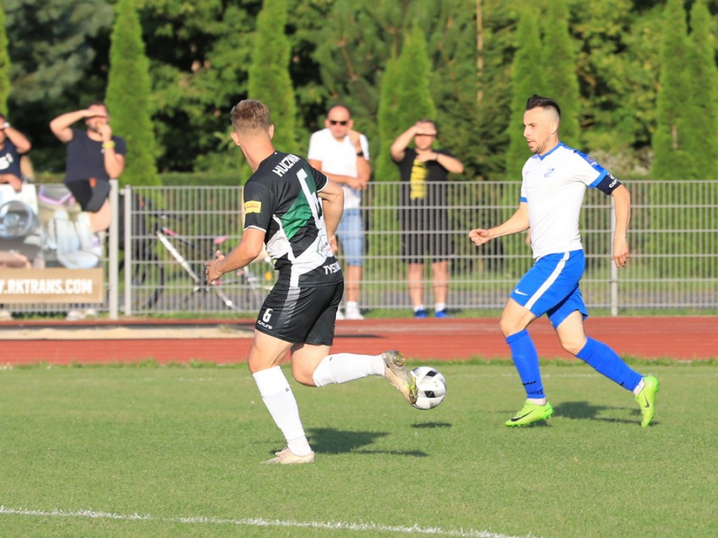 Unia - Huczwa 0:3. Koniec pucharowej przygody - ZDJĘCIA, WIDEO