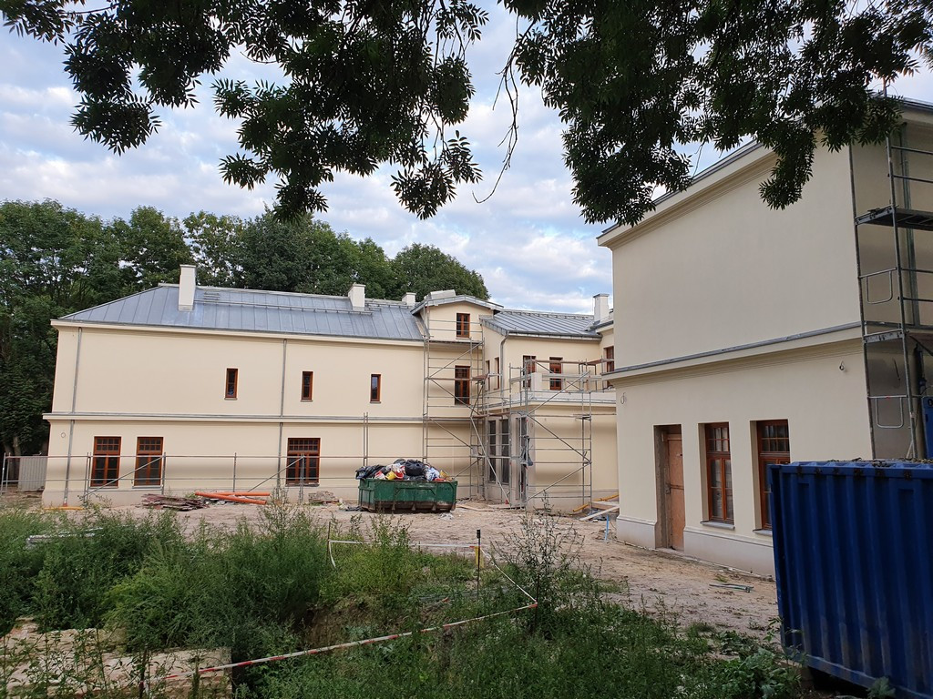 Książki się niecierpliwią, piwnica hamuje - o przedłużającym się remoncie w Hrubieszowie - ZDJĘCIA