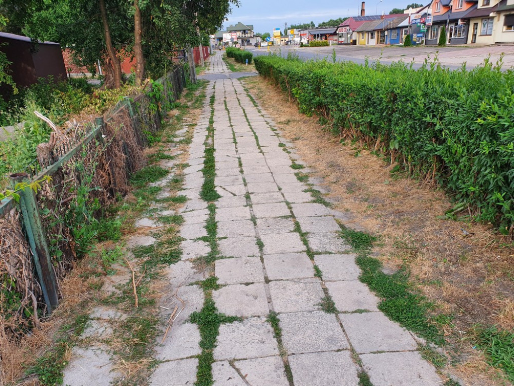 Hrubieszów: Niekończąca się historia chodnika na ul. Polnej - ZDJĘCIA