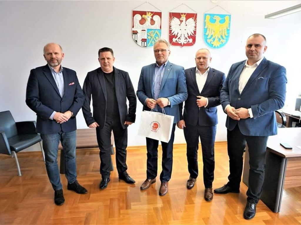 Pięściarski działacz - urodzony w Hrubieszowie Mieczysław Gołąb - weźmie udział z olimpijczykiem w akcji 