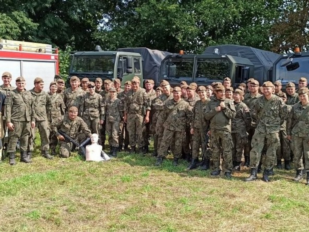 Wspólne ćwiczenia hrubieszowskich strażaków i terytorialsów - ZDJĘCIA