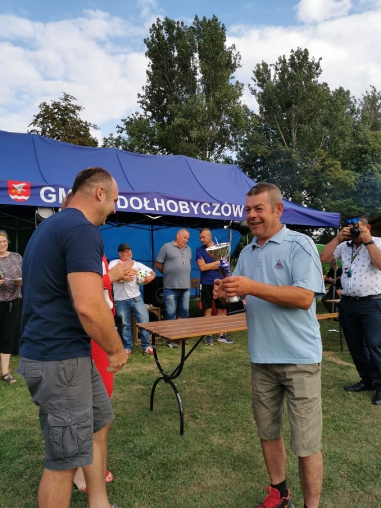 Wakacje na sportowo - w Majdanie ścinali i kopali - ZDJĘCIA
