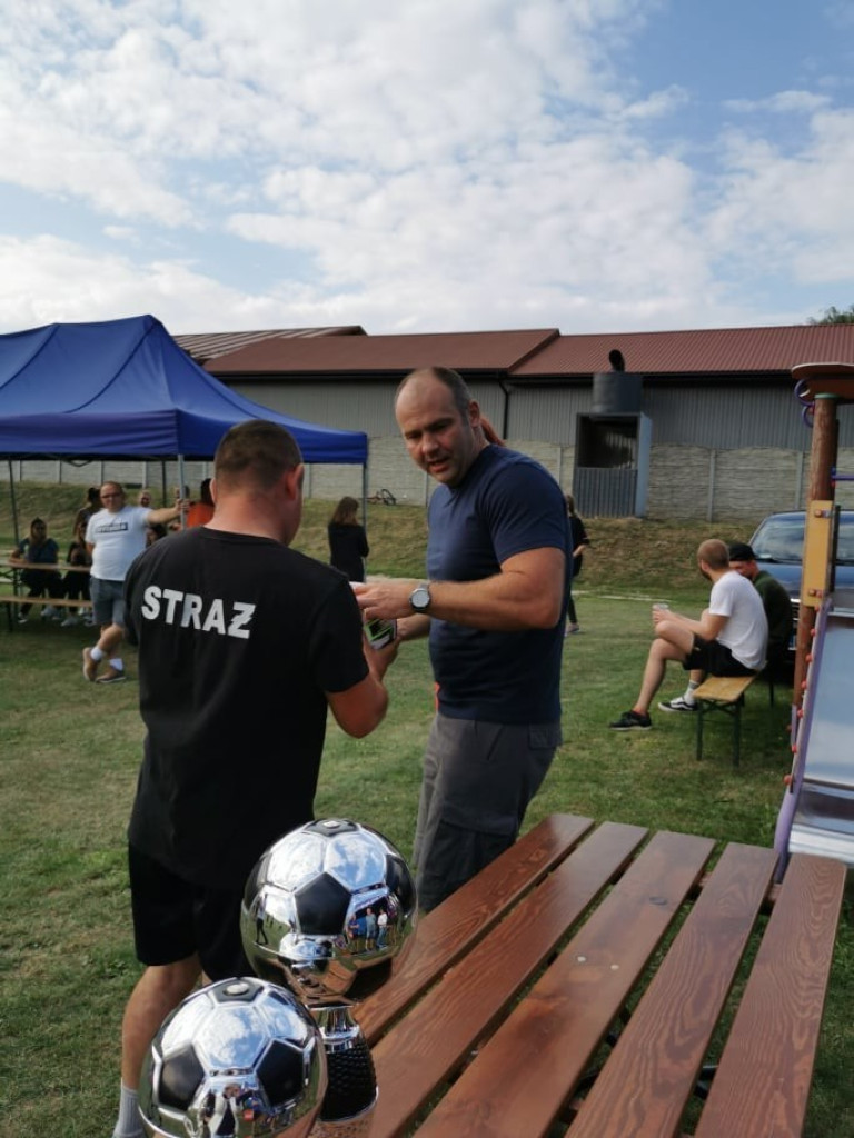 Wakacje na sportowo - w Majdanie ścinali i kopali - ZDJĘCIA