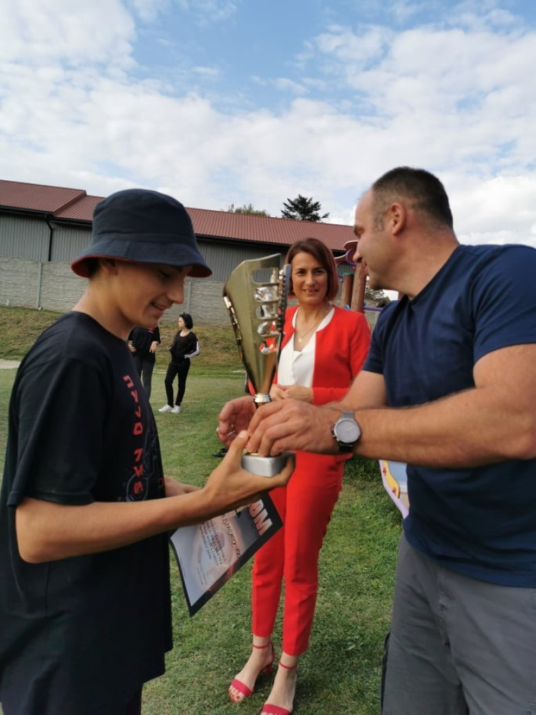 Wakacje na sportowo - w Majdanie ścinali i kopali - ZDJĘCIA