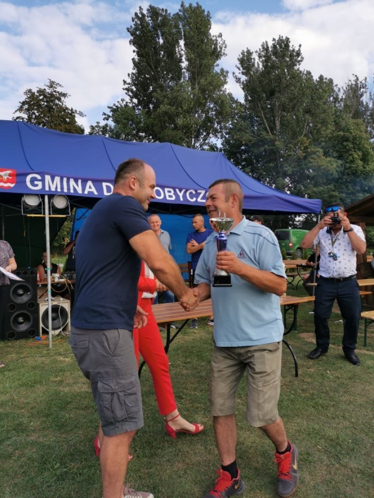 Wakacje na sportowo - w Majdanie ścinali i kopali - ZDJĘCIA