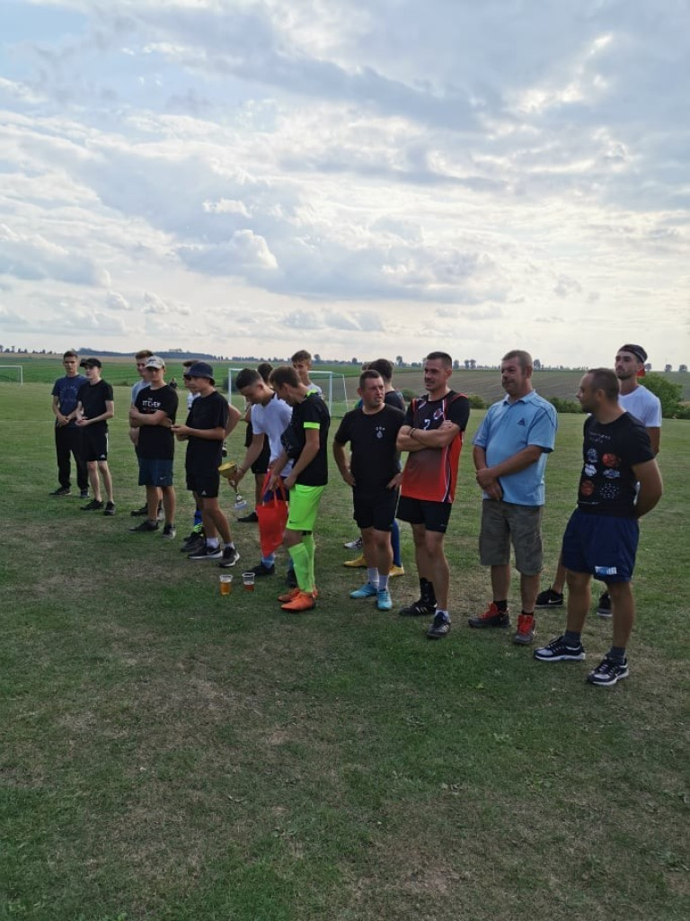 Wakacje na sportowo - w Majdanie ścinali i kopali - ZDJĘCIA