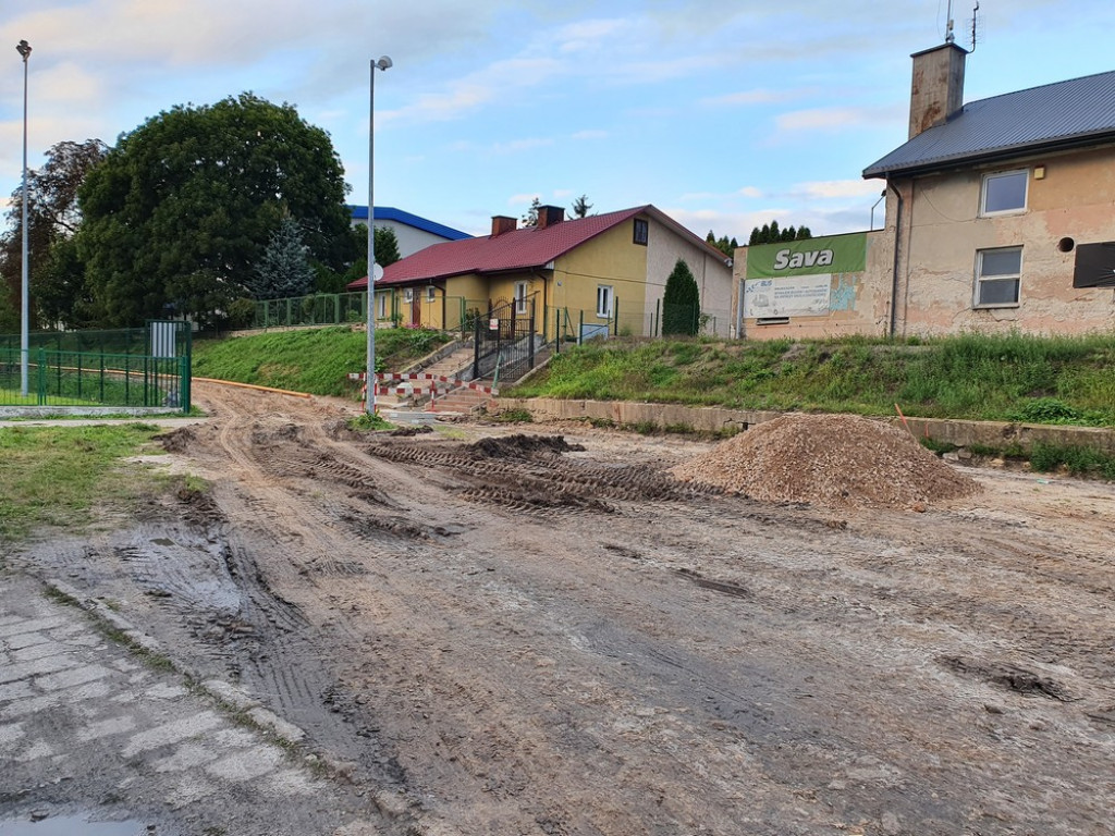 Hrubieszów: Przebudowa Żeromskiego i drogi dojazdowej do basenu - ZDJĘCIA