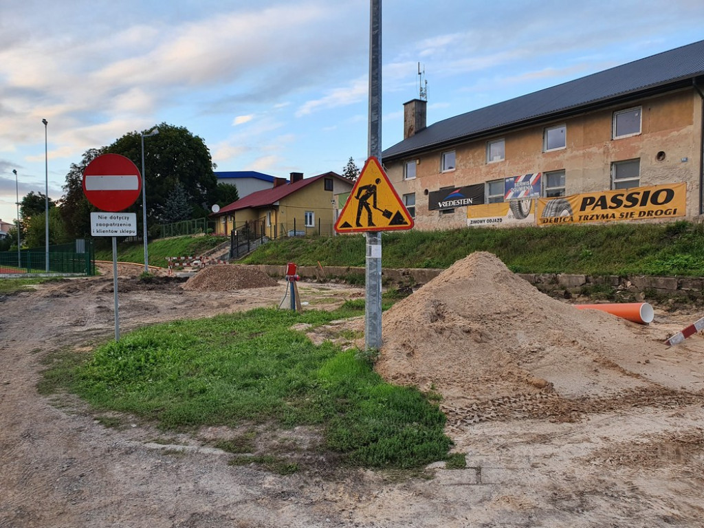 Hrubieszów: Przebudowa Żeromskiego i drogi dojazdowej do basenu - ZDJĘCIA