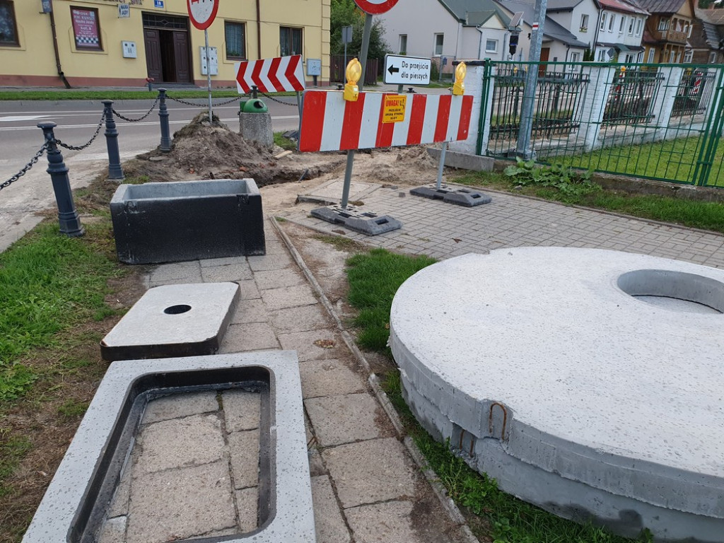 Hrubieszów: Przebudowa Żeromskiego i drogi dojazdowej do basenu - ZDJĘCIA