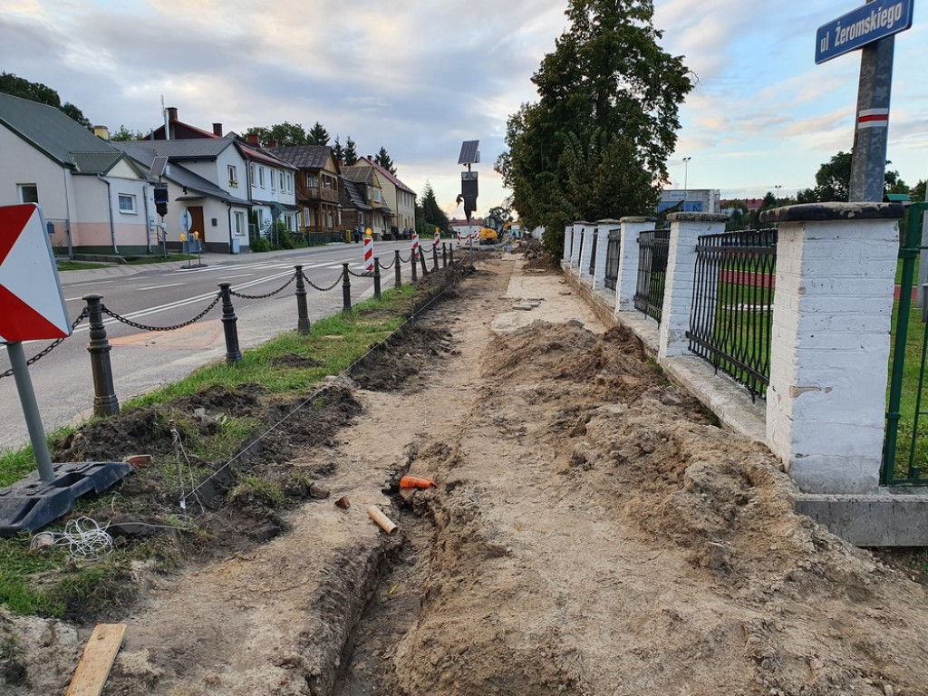 Hrubieszów: Przebudowa Żeromskiego i drogi dojazdowej do basenu - ZDJĘCIA