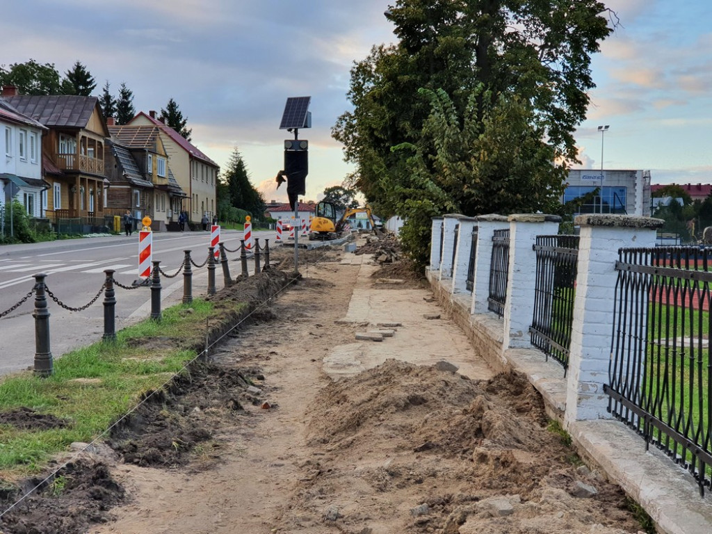 Hrubieszów: Przebudowa Żeromskiego i drogi dojazdowej do basenu - ZDJĘCIA