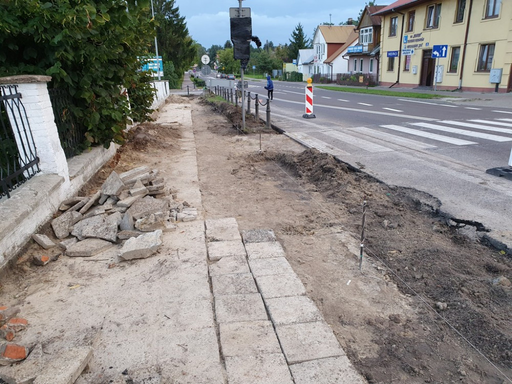 Hrubieszów: Przebudowa Żeromskiego i drogi dojazdowej do basenu - ZDJĘCIA