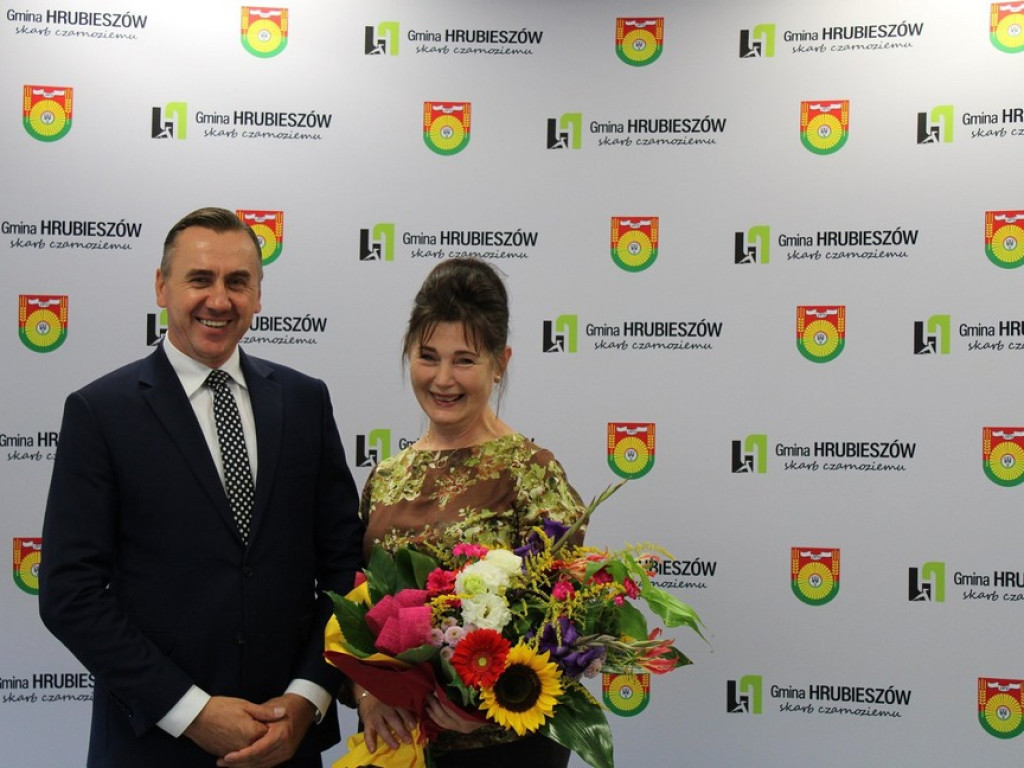 Gmina Hrubieszów: Powierzono stanowiska dyrektorom szkół - ZDJĘCIA