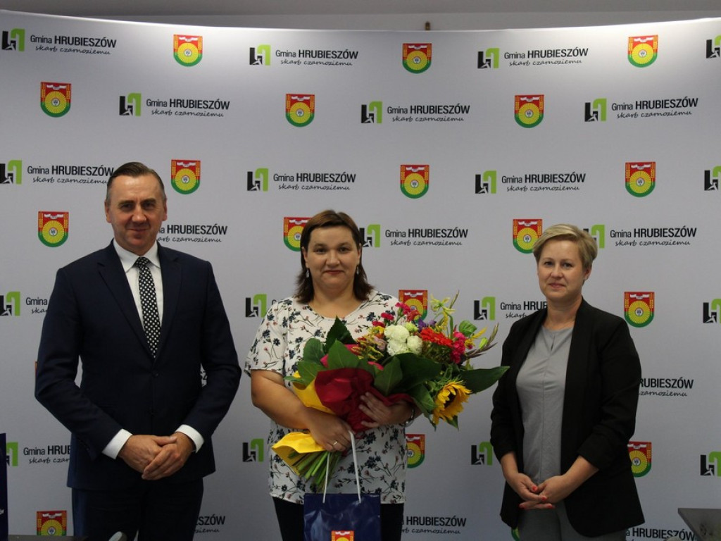 Gmina Hrubieszów: Powierzono stanowiska dyrektorom szkół - ZDJĘCIA