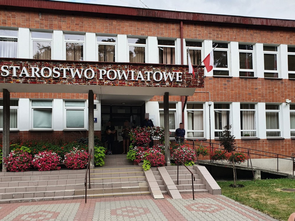 Remont wejścia do hrubieszowskiego starostwa - ZDJĘCIA