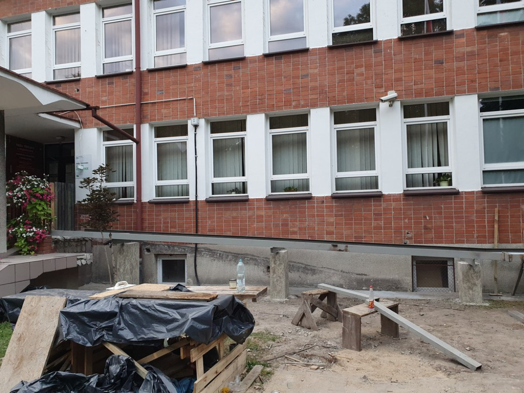Remont wejścia do hrubieszowskiego starostwa - ZDJĘCIA