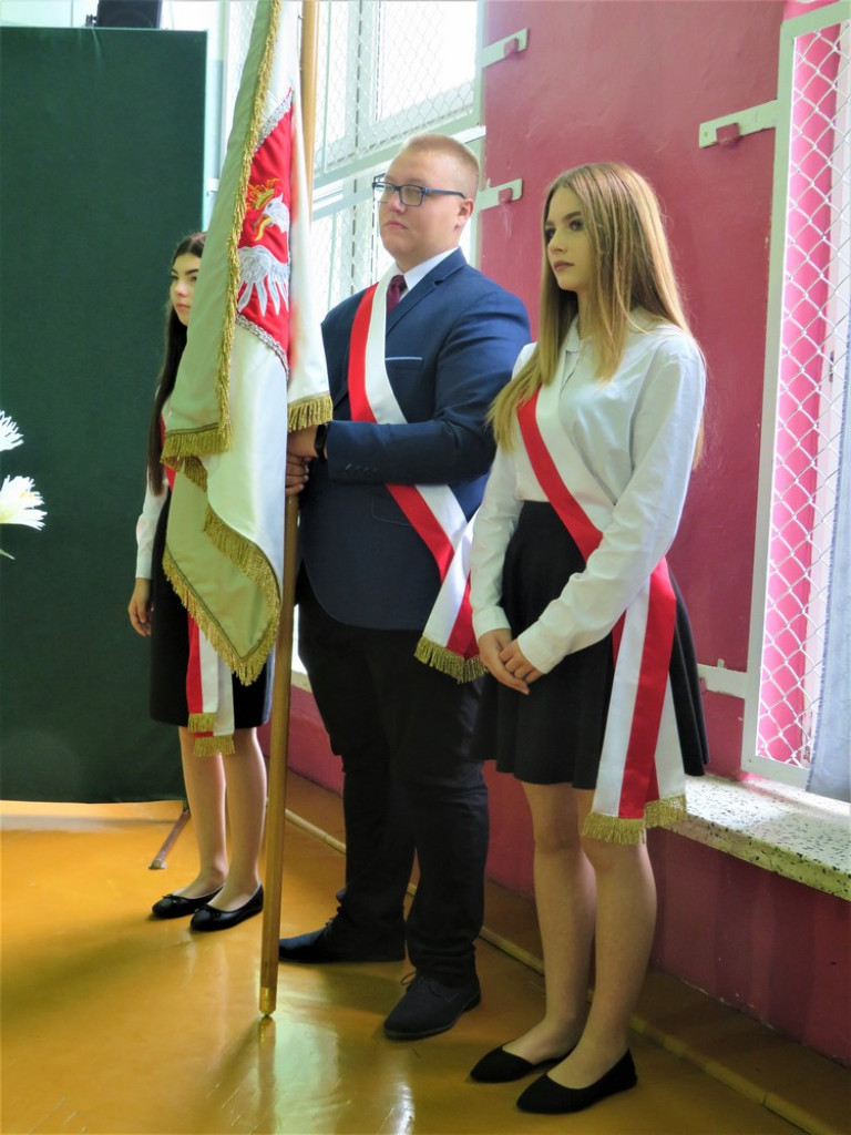 Rozpoczęcie roku szkolnego w Zespole Szkół nr 1 - ZDJĘCIA