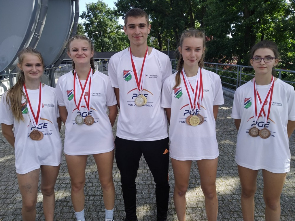 Osiem medali w Mistrzostwach Województwa Młodzików w lekkiej atletyce - ZDJĘCIA