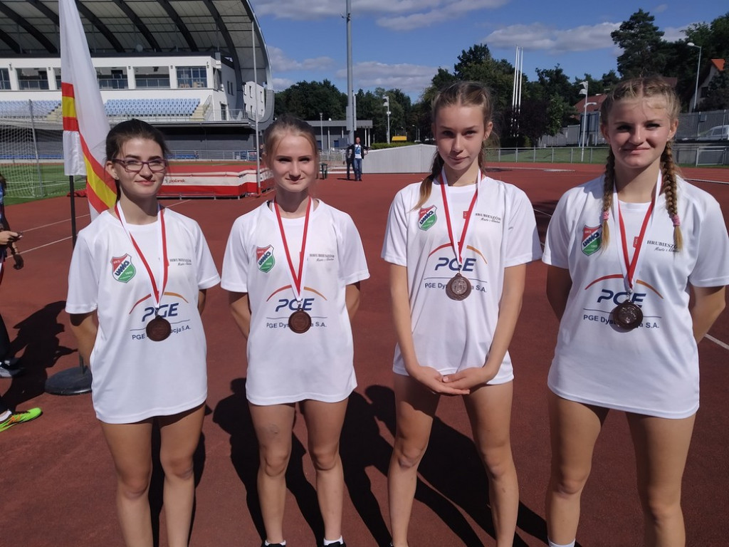 Osiem medali w Mistrzostwach Województwa Młodzików w lekkiej atletyce - ZDJĘCIA
