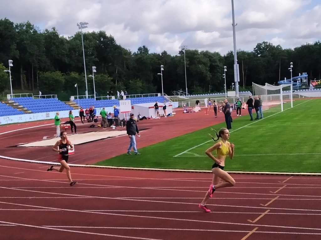 Osiem medali w Mistrzostwach Województwa Młodzików w lekkiej atletyce - ZDJĘCIA