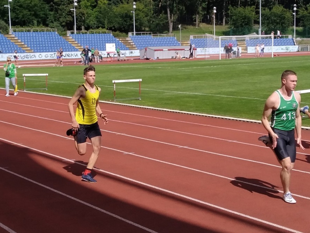 Osiem medali w Mistrzostwach Województwa Młodzików w lekkiej atletyce - ZDJĘCIA