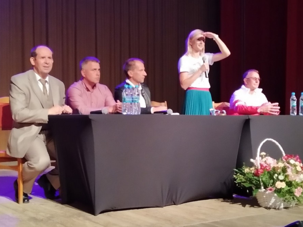 Osiem medali w Mistrzostwach Województwa Młodzików w lekkiej atletyce - ZDJĘCIA