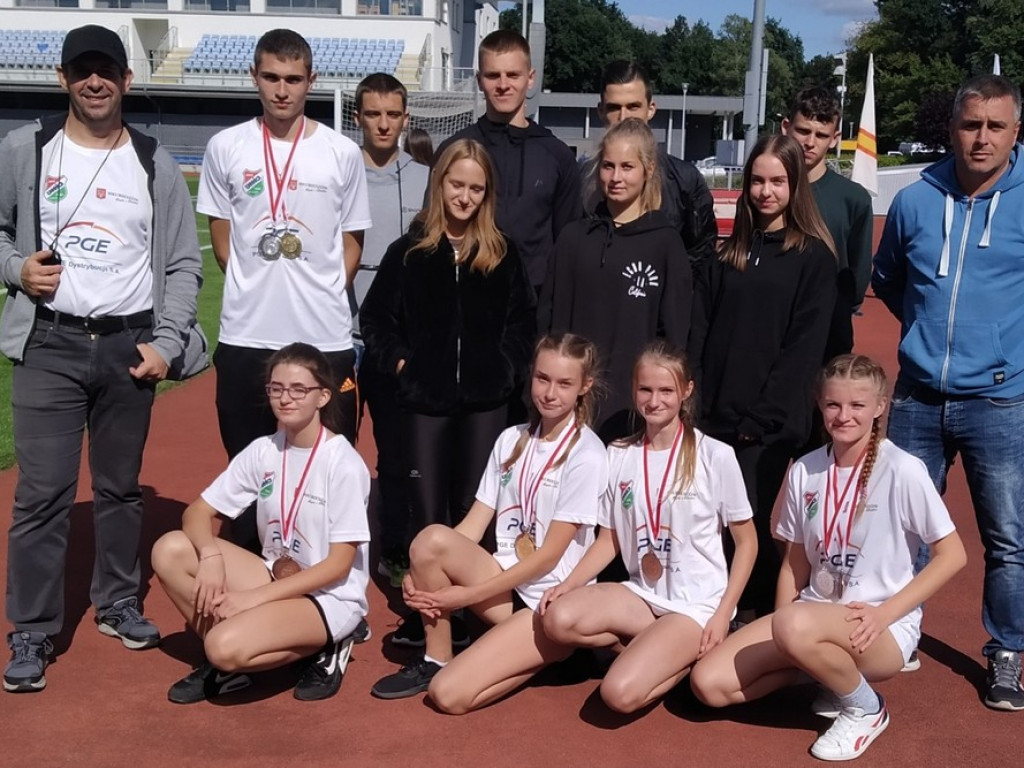 Osiem medali w Mistrzostwach Województwa Młodzików w lekkiej atletyce - ZDJĘCIA