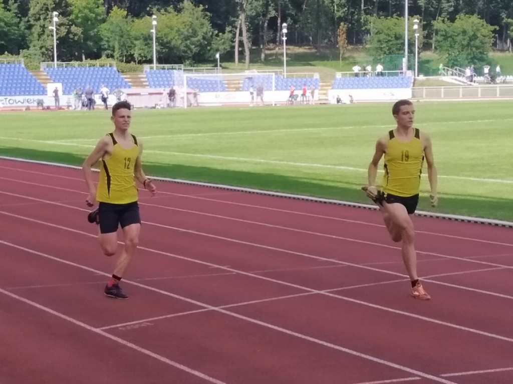Osiem medali w Mistrzostwach Województwa Młodzików w lekkiej atletyce - ZDJĘCIA
