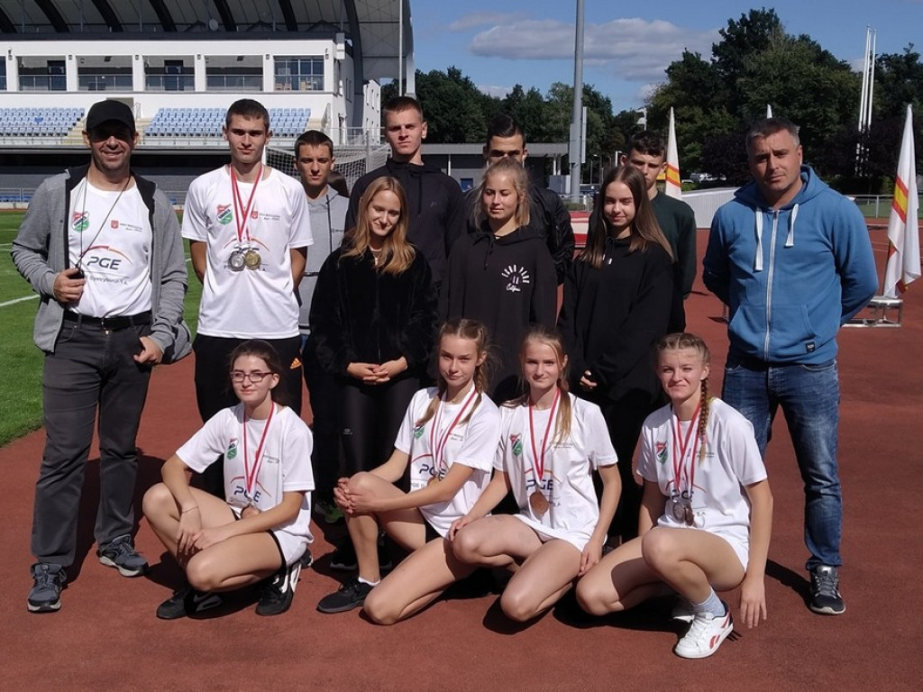 Osiem medali w Mistrzostwach Województwa Młodzików w lekkiej atletyce - ZDJĘCIA
