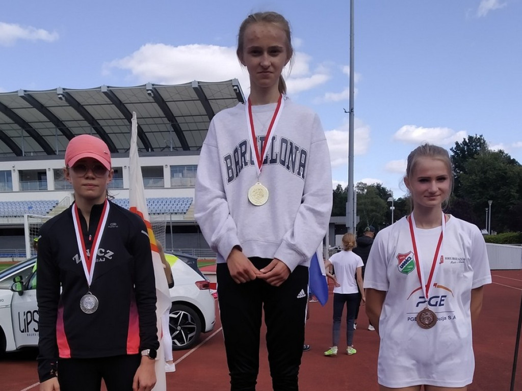 Osiem medali w Mistrzostwach Województwa Młodzików w lekkiej atletyce - ZDJĘCIA