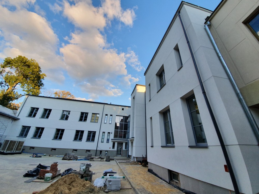 Hrubieszów: Remont budynku Urzędu Miasta - c.d. - ZDJĘCIA