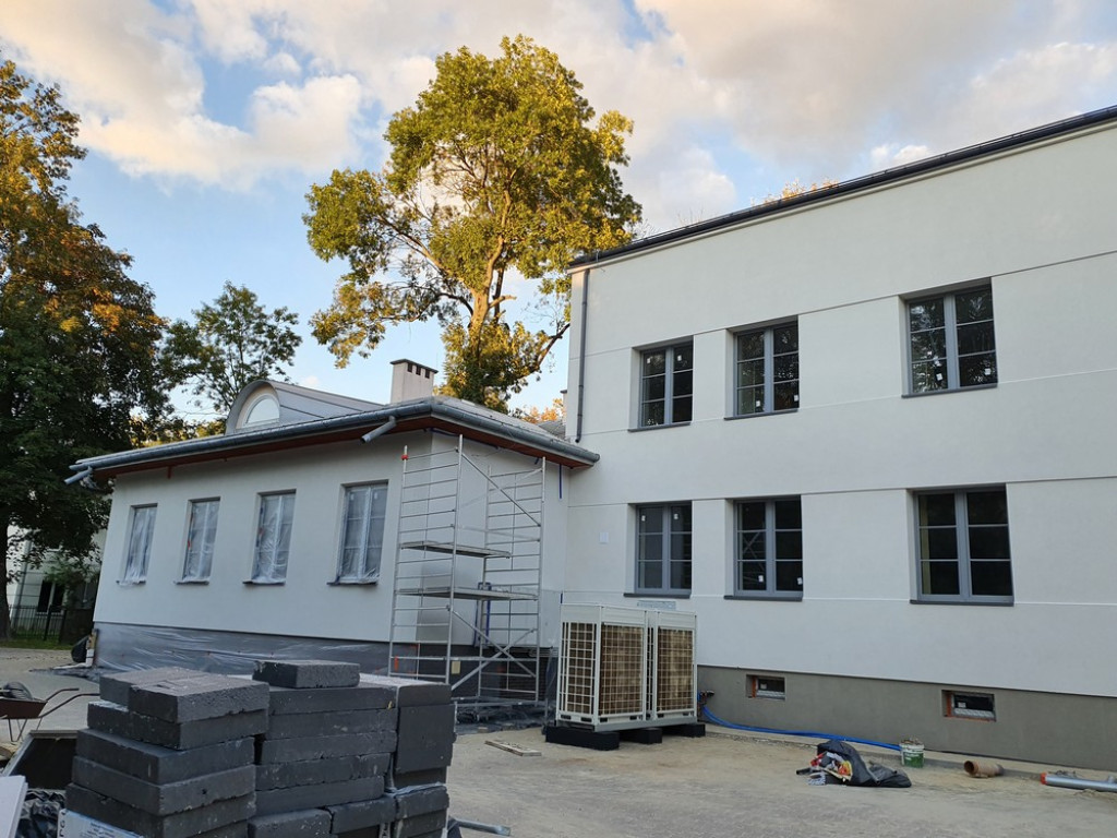 Hrubieszów: Remont budynku Urzędu Miasta - c.d. - ZDJĘCIA