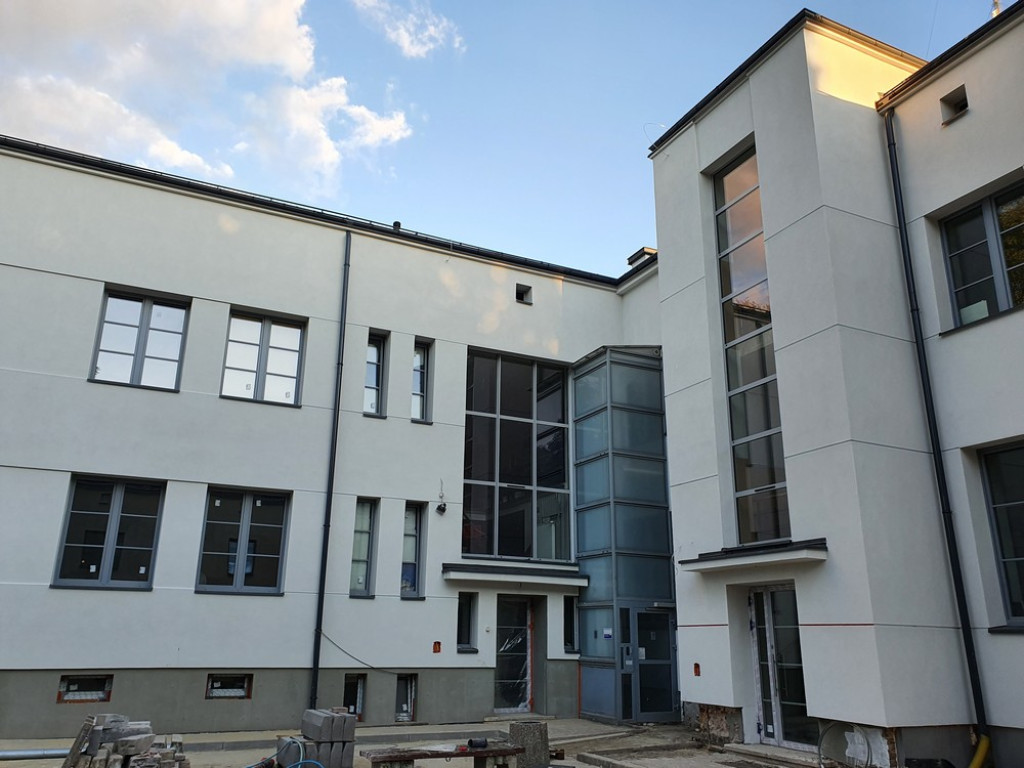 Hrubieszów: Remont budynku Urzędu Miasta - c.d. - ZDJĘCIA