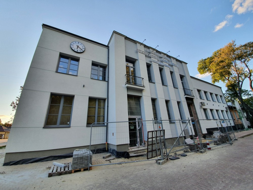 Hrubieszów: Remont budynku Urzędu Miasta - c.d. - ZDJĘCIA