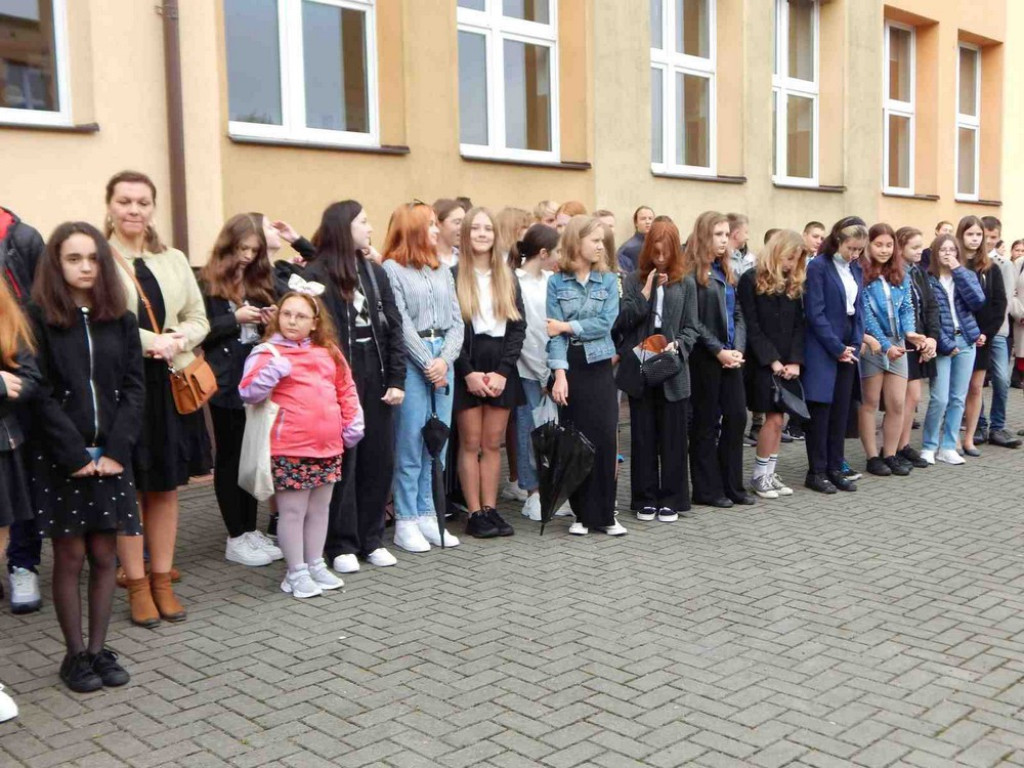 Rozpoczęcie roku szkolnego w hrubieszowskiej Jedynce - ZDJĘCIA