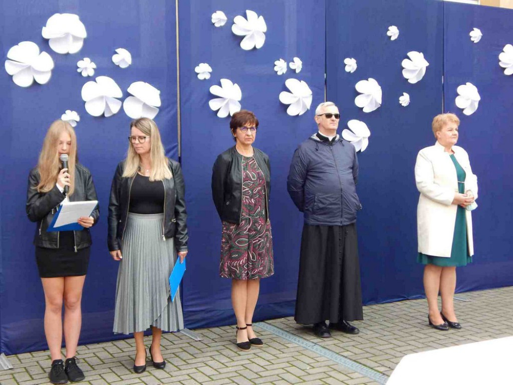 Rozpoczęcie roku szkolnego w hrubieszowskiej Jedynce - ZDJĘCIA