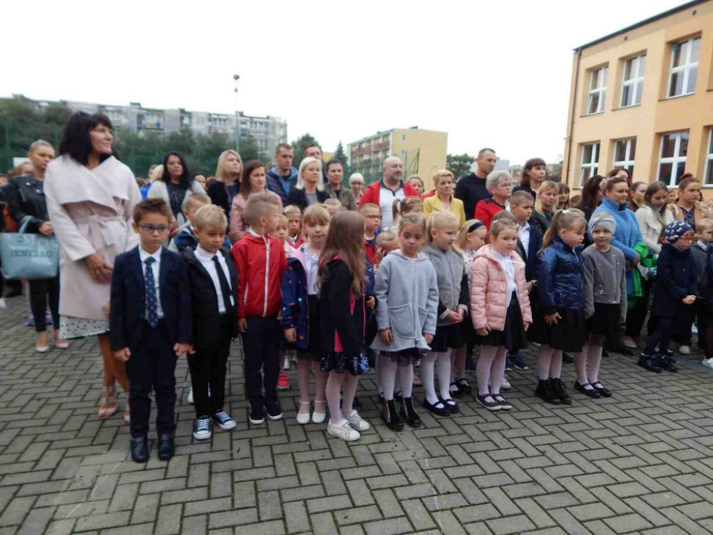 Rozpoczęcie roku szkolnego w hrubieszowskiej Jedynce - ZDJĘCIA