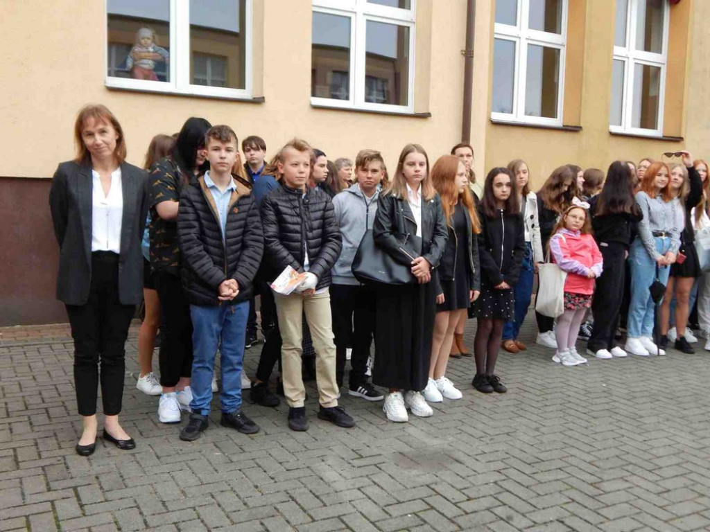 Rozpoczęcie roku szkolnego w hrubieszowskiej Jedynce - ZDJĘCIA