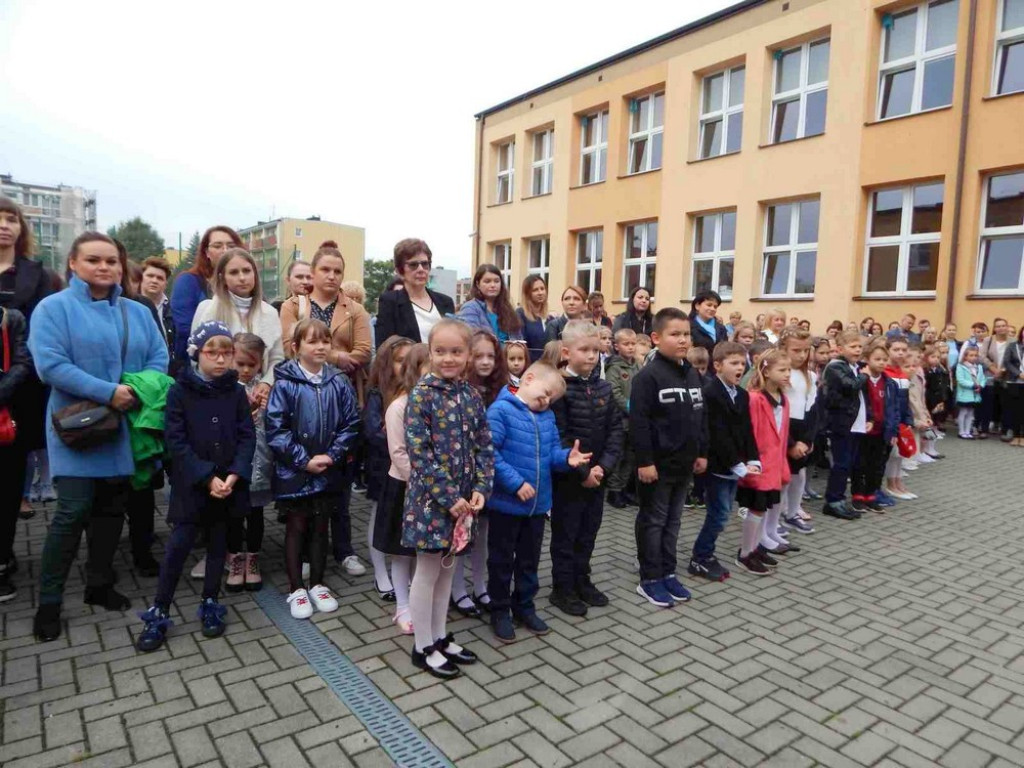 Rozpoczęcie roku szkolnego w hrubieszowskiej Jedynce - ZDJĘCIA