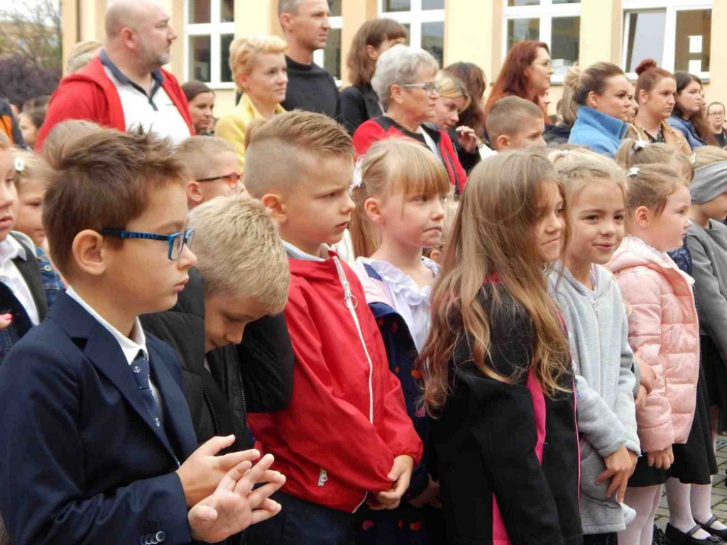 Rozpoczęcie roku szkolnego w hrubieszowskiej Jedynce - ZDJĘCIA