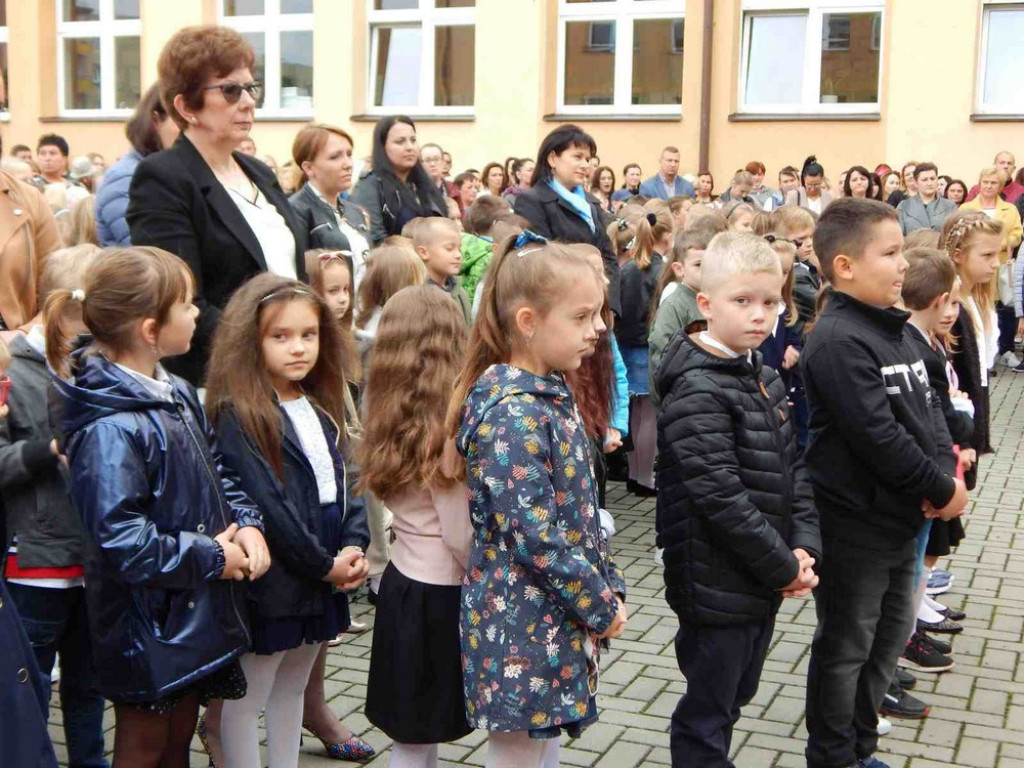 Rozpoczęcie roku szkolnego w hrubieszowskiej Jedynce - ZDJĘCIA